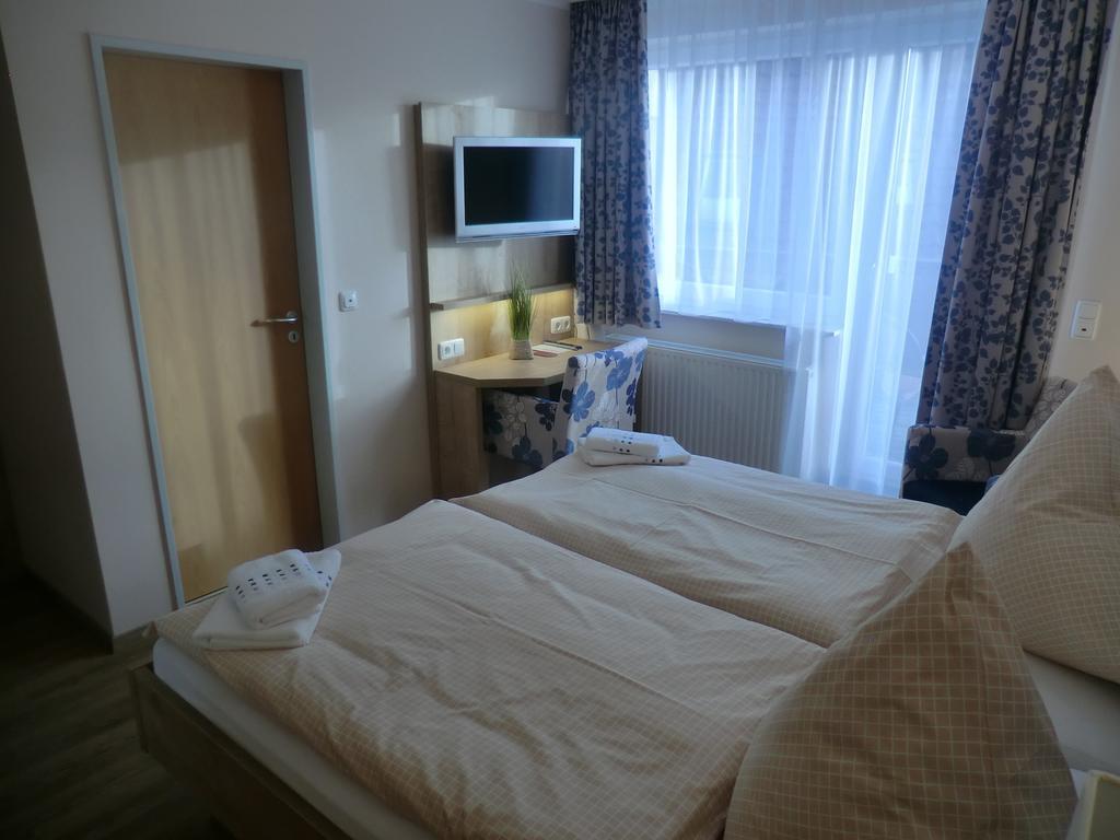Hotel Pension Am Hafen Norddeich  Ngoại thất bức ảnh